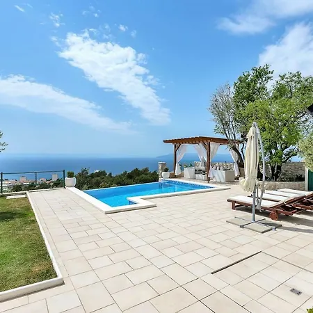 Holiday home Holiday Mendula Makarska