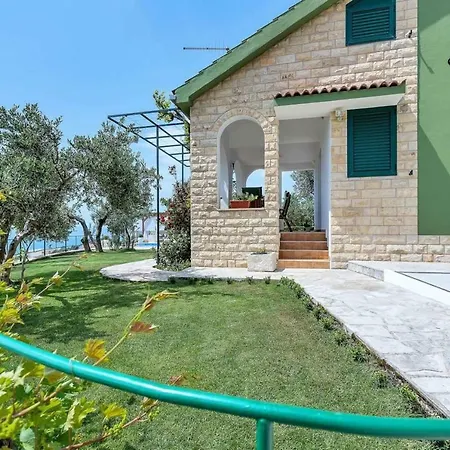 Holiday Mendula * Makarska